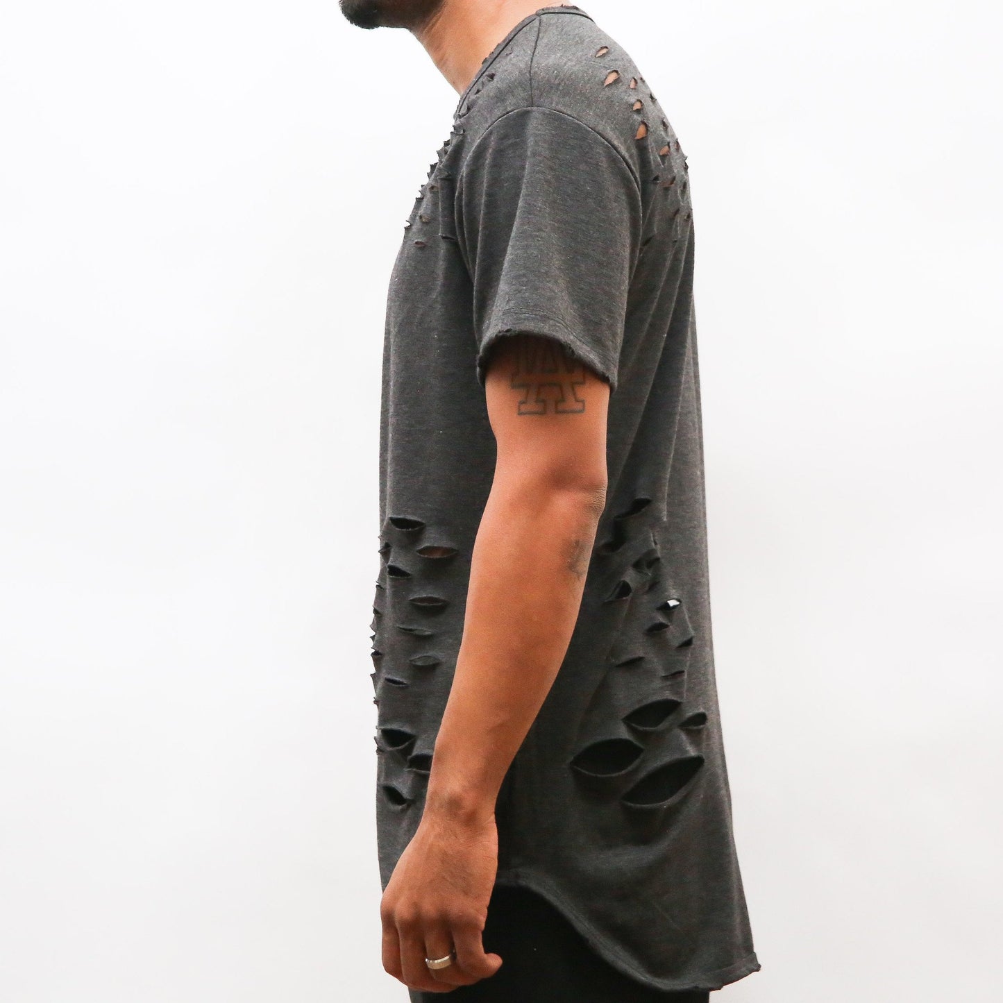 DISTRESSED SCALLOP TEE- GREY - Leo Cor by Forte
